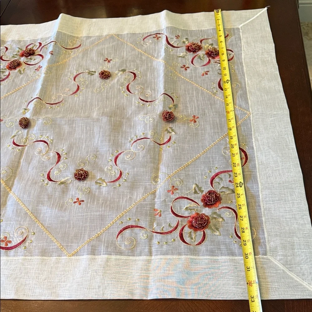 Square Embroidered 3D Floral Table runner Embroidered Floral Cream & Red New